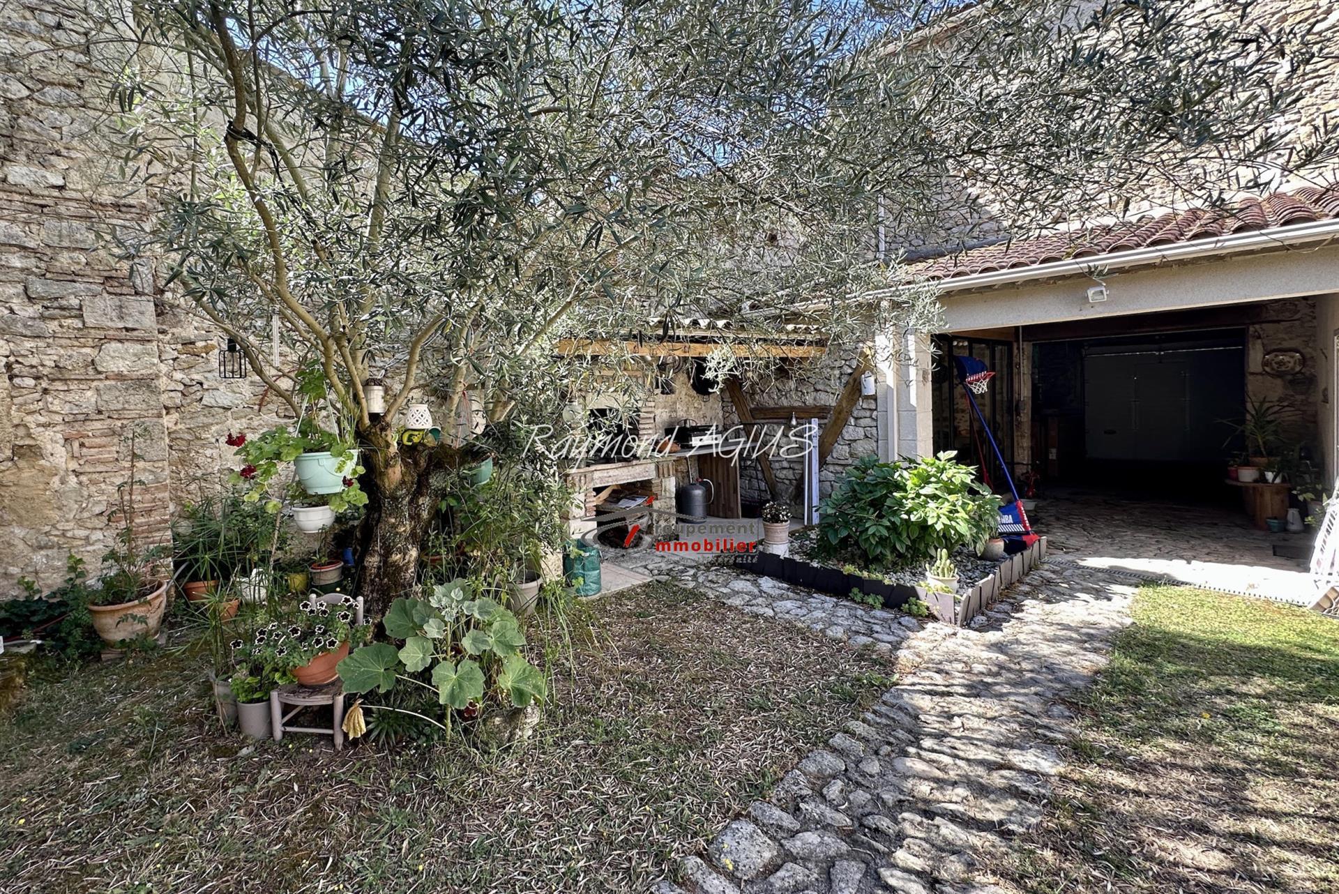 Maison à vendre, 265m², Saint-Méard-de-Gurçon