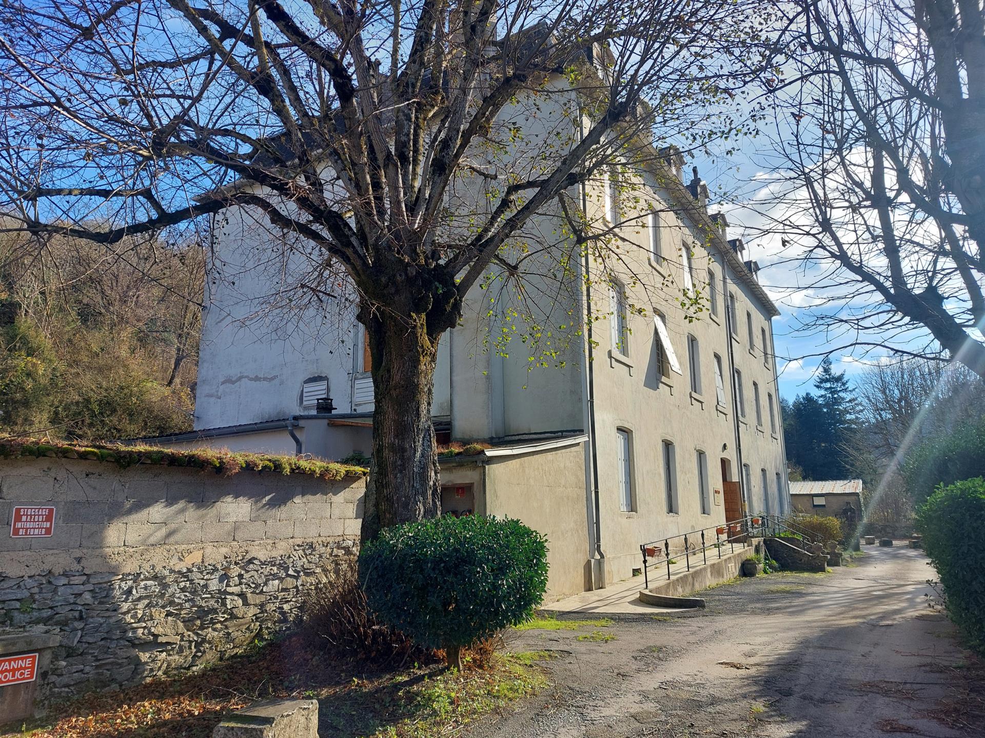 Maison à vendre, 1082m², Brusque