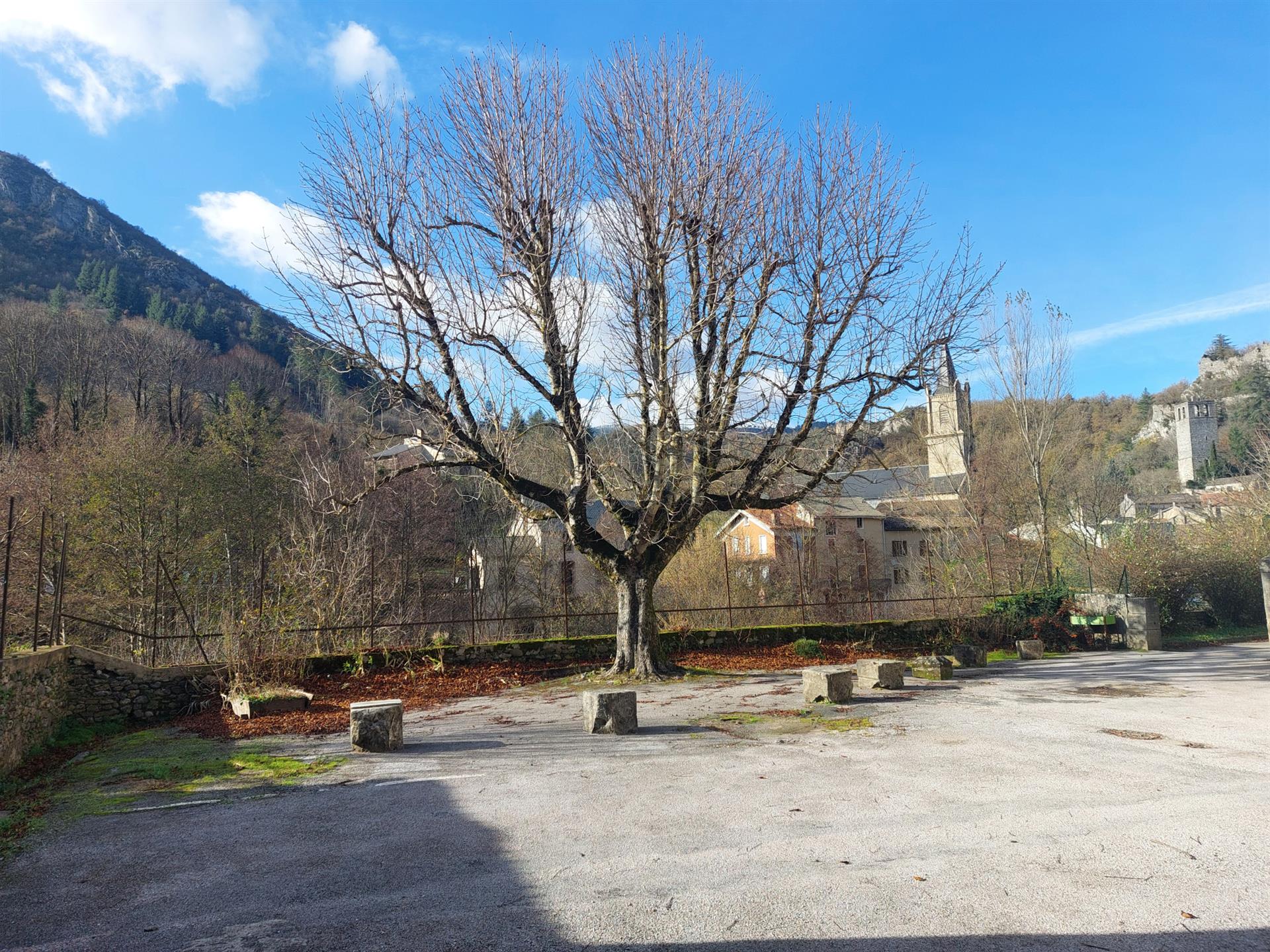 Maison à vendre, 1082m², Brusque