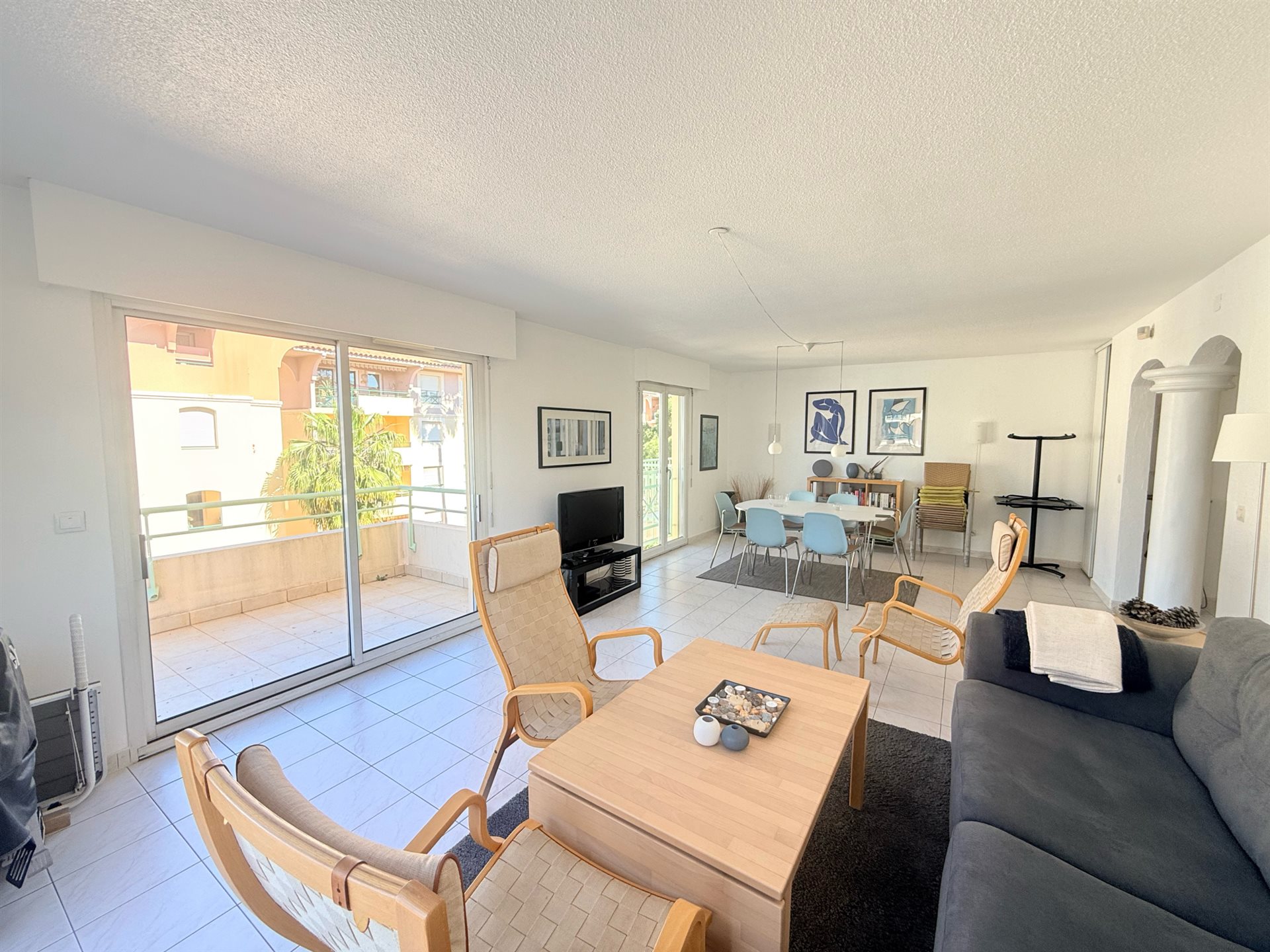 Appartement à vendre, 79m², Fréjus