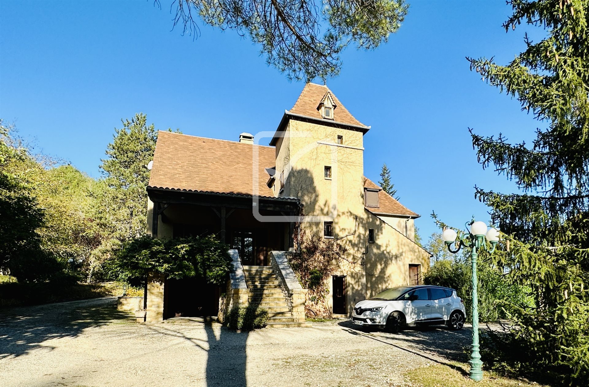 Maison à vendre, 250m², Gourdon