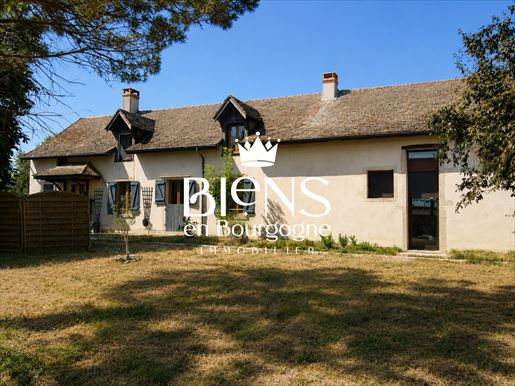 5 pièces 150 m² · à Beaune · 150 m² · 225 000 €