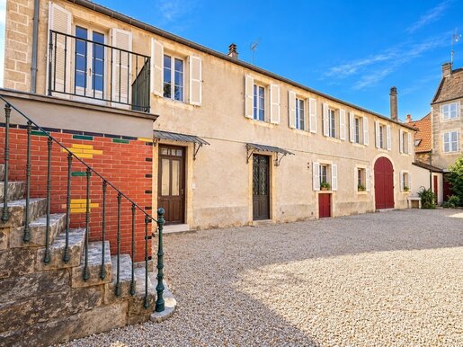 Maison 10 pièces 677 m² · à Pommard · 677 m² · 425 000 €
