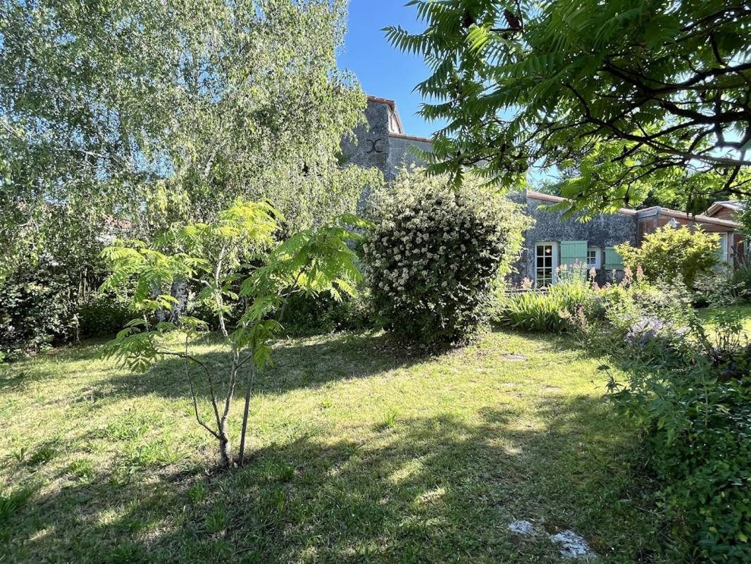 Maison à vendre, 159m², Semussac