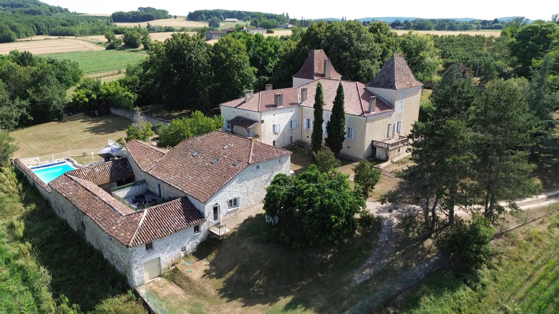 Trémons 620m²