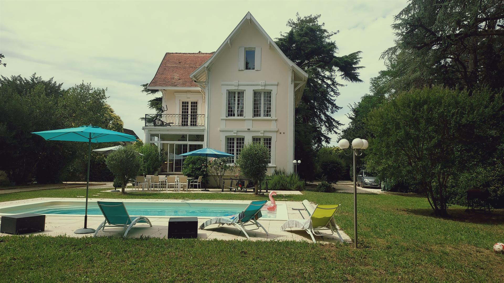 Maison à vendre, 240m², Bergerac