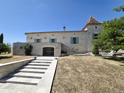 Maison 7 pièces 168 m² · à Montcuq-en-Quercy-Blanc · 168 m² · 670 000 €