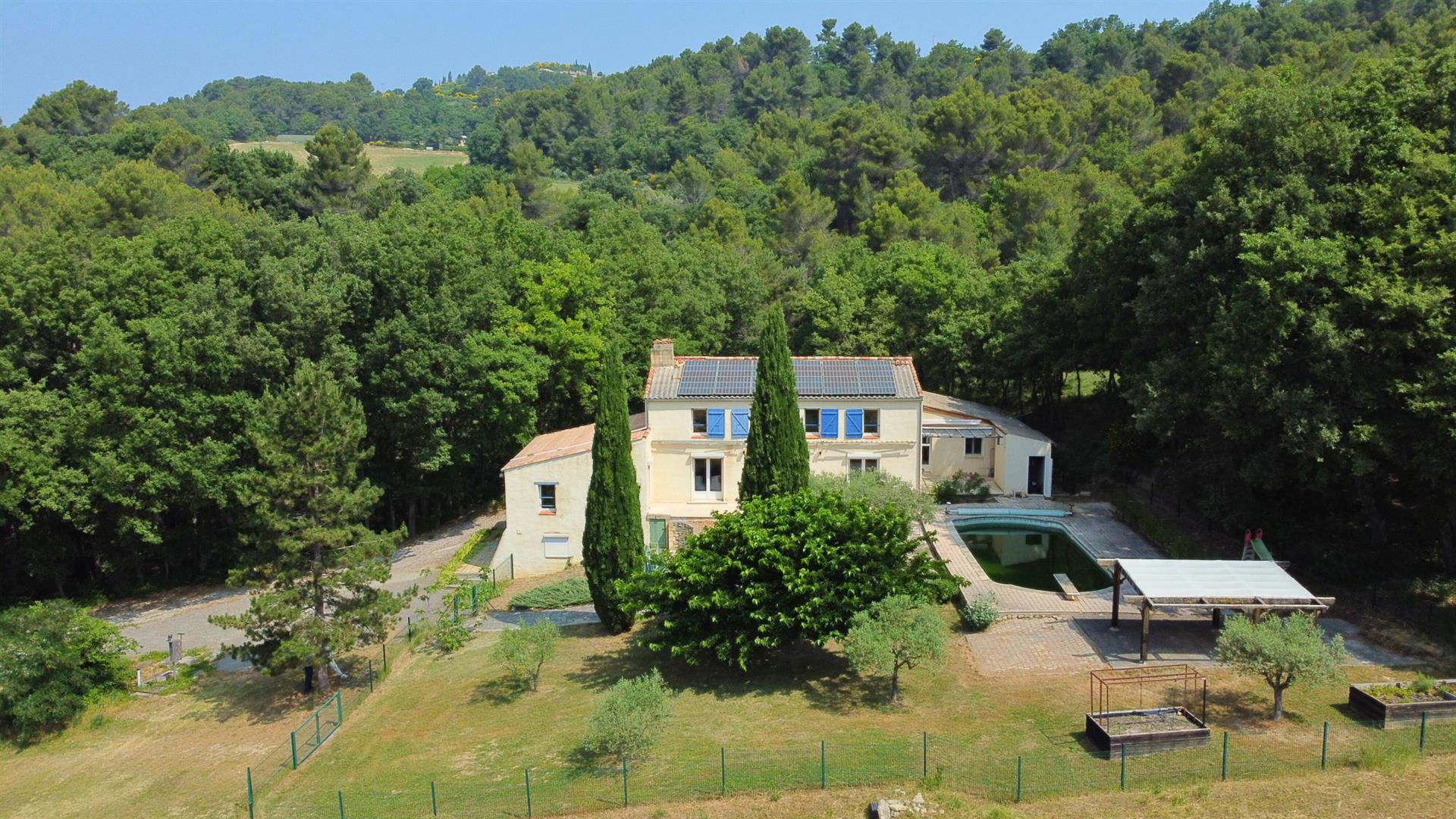 Maison à vendre, 325m², Pierrevert