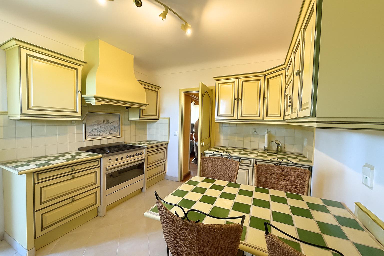 Maison à vendre, 204m², Peymeinade