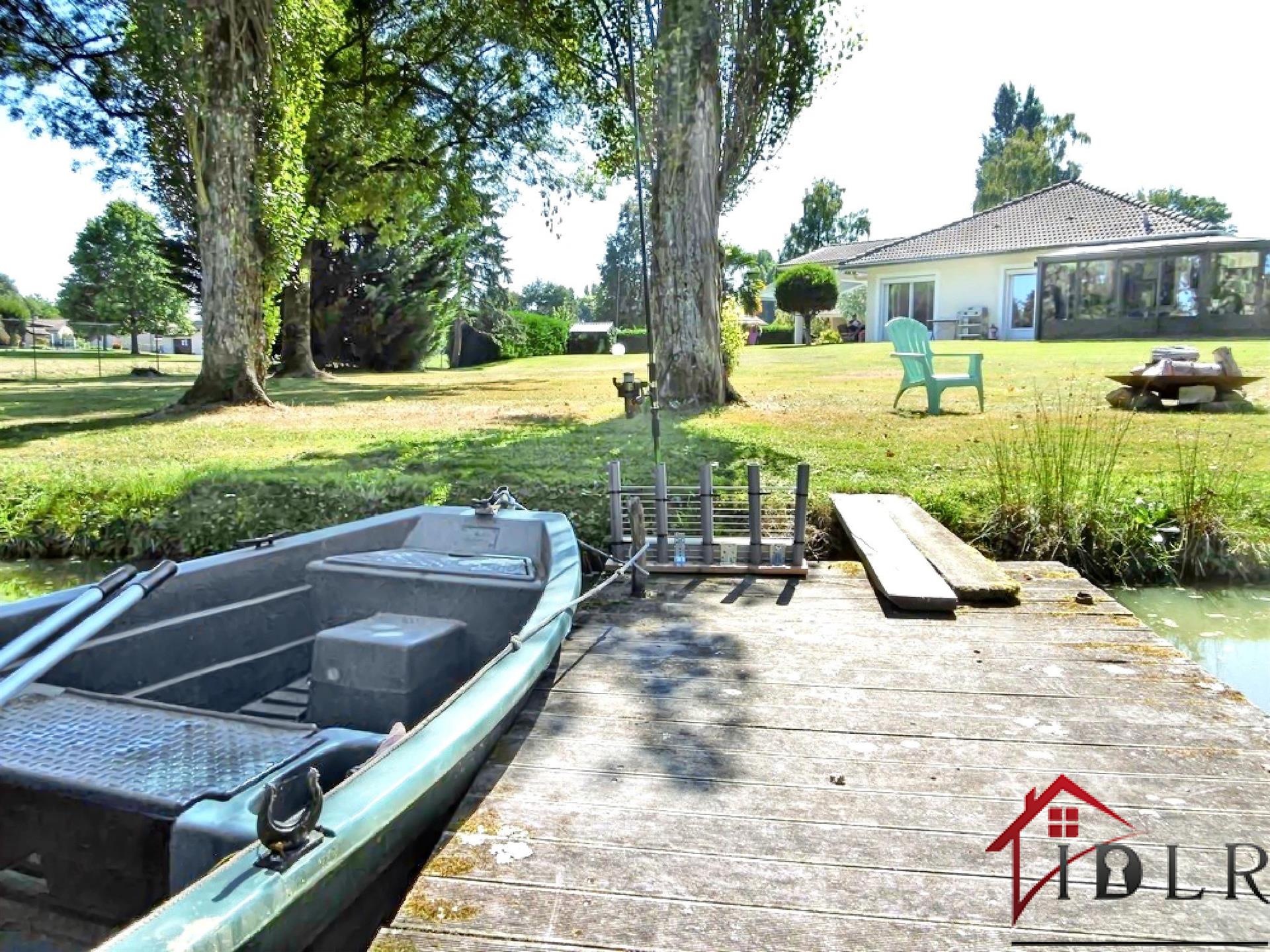 Maison à vendre, 162m², Ambérieux-en-Dombes