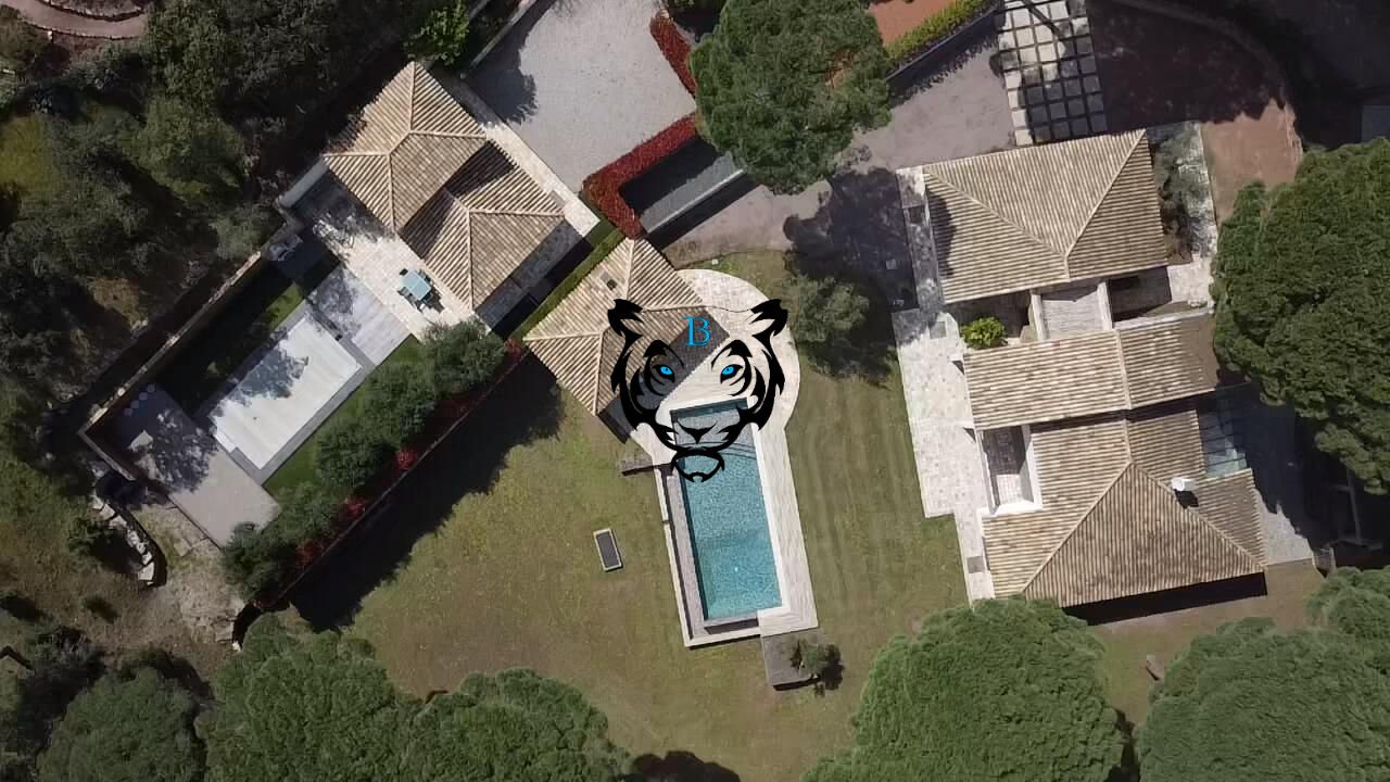 Maison à vendre, 370m², Roquebrune-sur-Argens