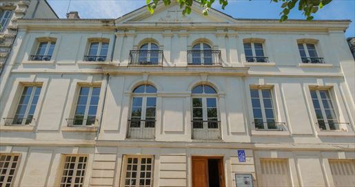 3 pièces 63 m² · à Chinon · 63 m² · 280 000 €