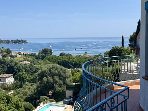 Appartement 5 pièces 127 m² · à Saint-Raphaël · 127 m² · 790 000 €