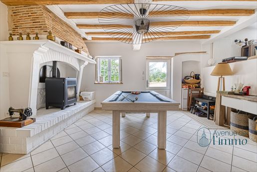 7 pièces 174 m² · à Ecouflant · 174 m² · 549 000 €