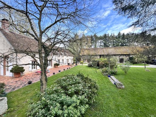 Maison 8 pièces 217 m² · à Montargis · 217 m² · 499 000 €