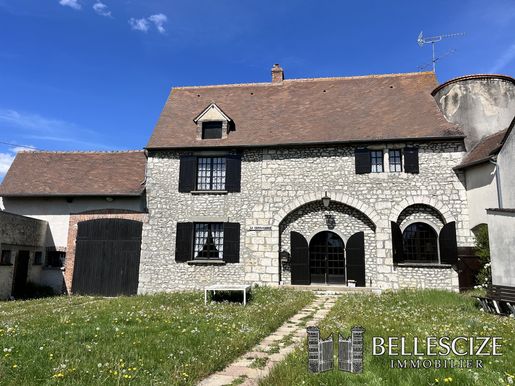 Maison 8 pièces 150 m² · à Montbouy · 150 m² · 179 000 €