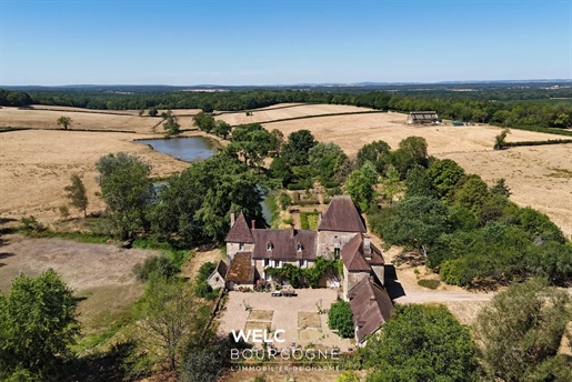 10 pièces 301 m² · à Corbigny · 301 m² · 790 000 €