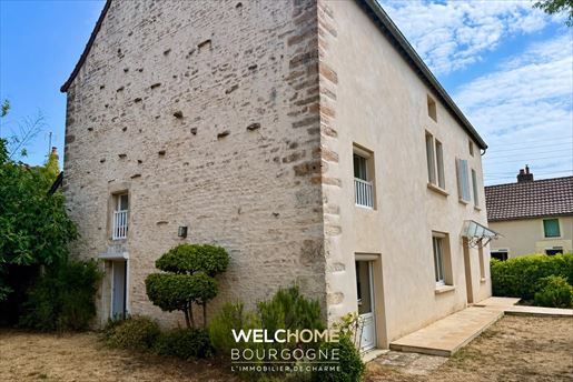 Maison 9 pièces 286 m² · à Givry · 286 m² · 549 000 €
