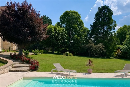 Maison 8 pièces 200 m² · à Cormatin · 200 m² · 870 000 €