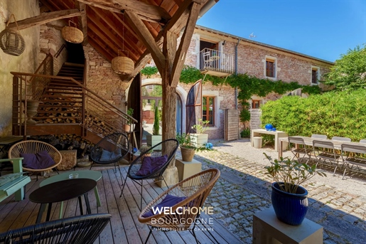 Maison 9 pièces 412 m² · à Givry · 412 m² · 850 000 €