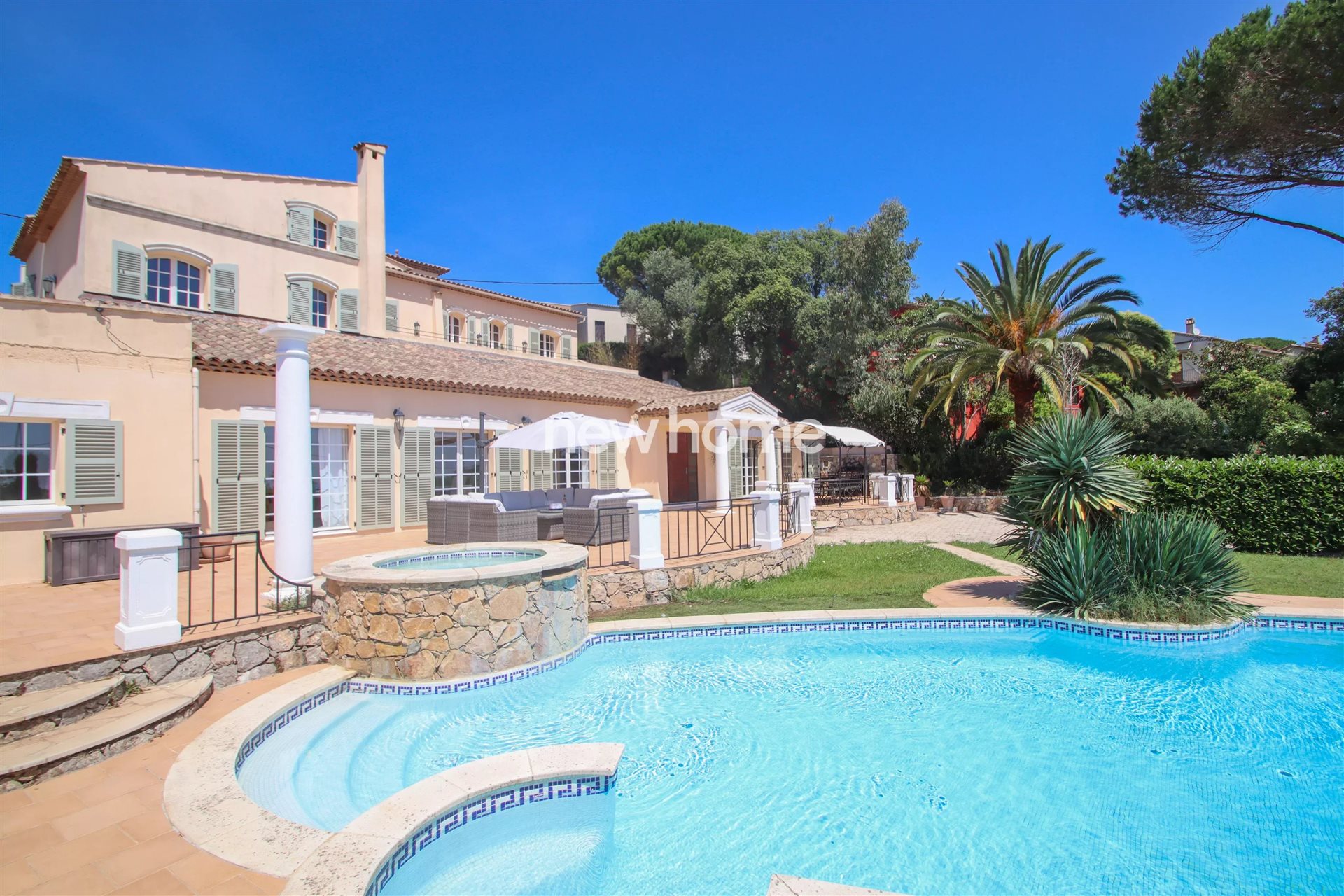 Maison à vendre, 370m², Les Adrets-de-l'Estérel