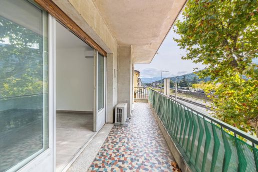 Appartement 3 pièces 62 m² · à Contes · 62 m² · 239 000 €