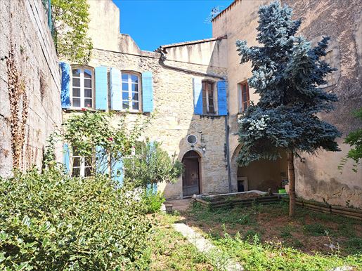 7 pièces 201 m² · à Malaucène · 201 m² · 365 000 €