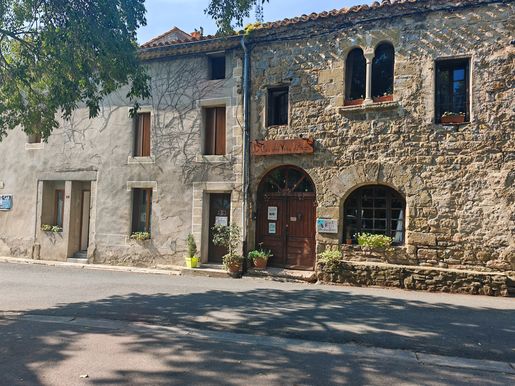 Maison 14 pièces 300 m² · à Saint-Pierre-des-Champs · 300 m² · 349 650 €
