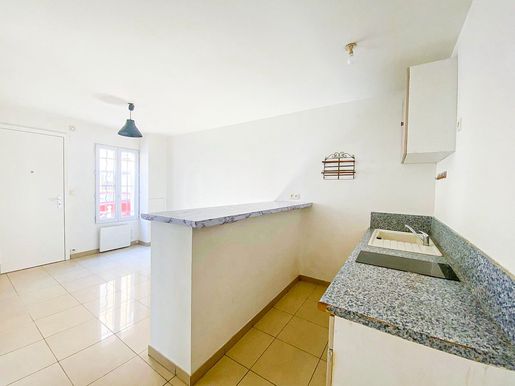 Appartement 4 pièces 61 m² · à Toulon · 61 m² · 155 000 €