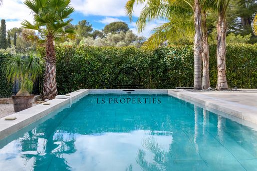 Maison 6 pièces 160 m² · à Sanary-sur-Mer · 160 m² · 1 550 000 €