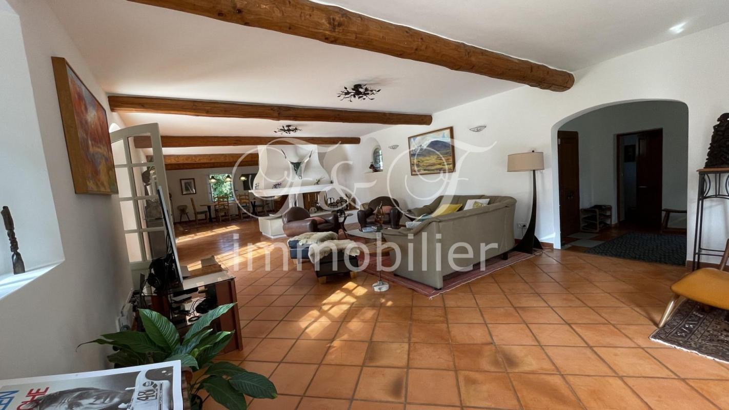 Maison à vendre, 261m², L'Isle-sur-la-Sorgue