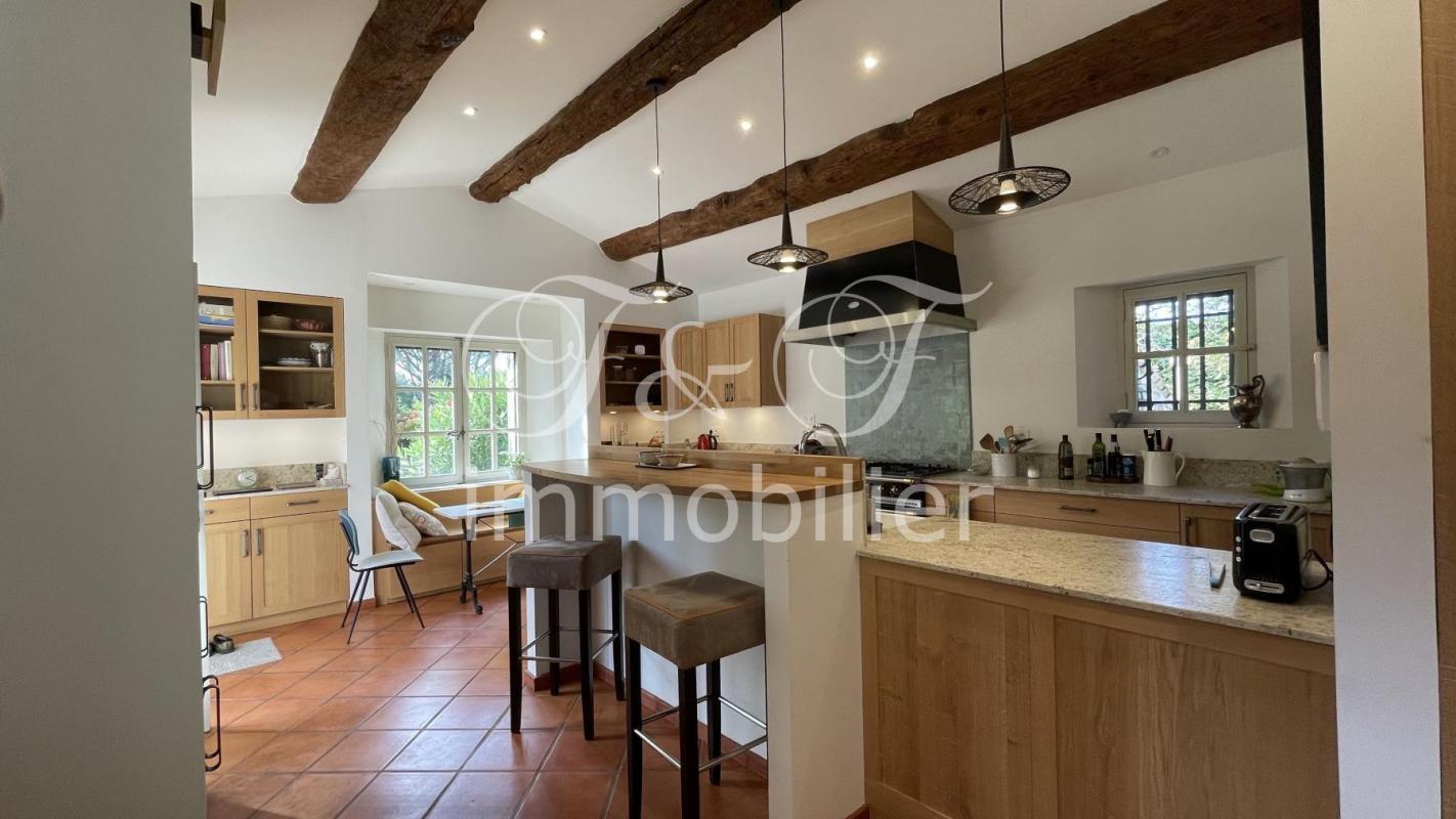 Maison à vendre, 261m², L'Isle-sur-la-Sorgue