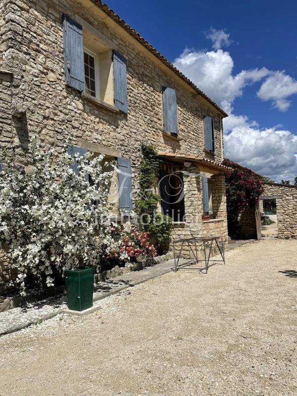 Maison à vendre, 245m², Murs