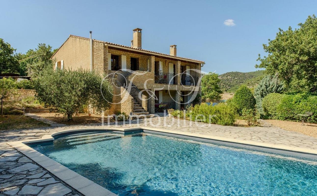Maison à vendre, 177m², Murs