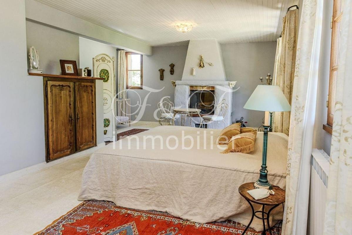 Maison à vendre, 177m², Murs