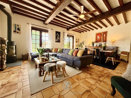 Maison 11 pièces 221 m² · à Roanne · 221 m² · 359 000 €
