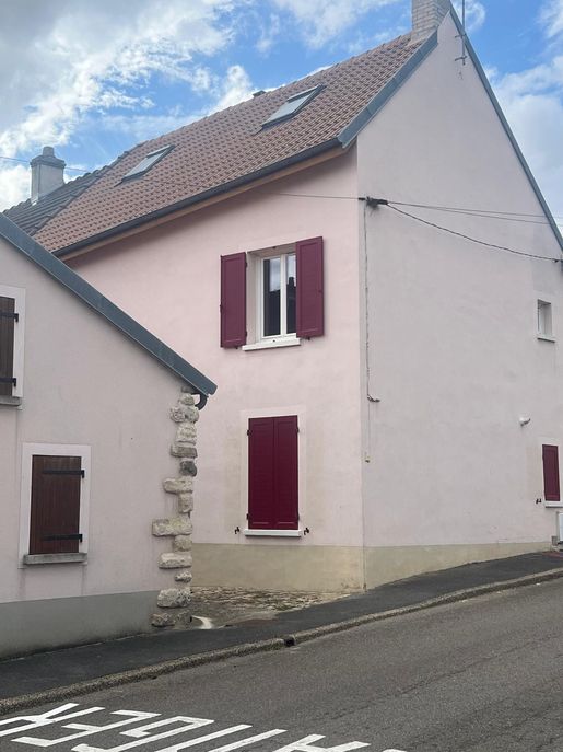 Maison 5 pièces 320 m² · à Brasles · 320 m² · 165 000 €