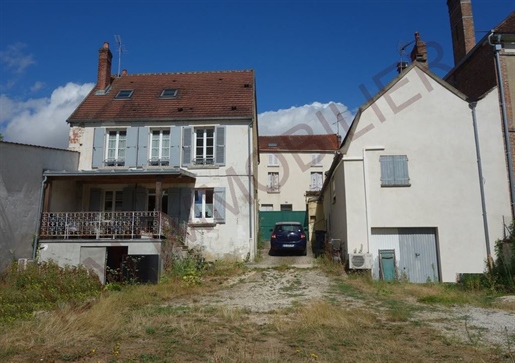 Maison 7 pièces 93 m² · à Saint-Florentin · 93 m² · 151 200 €