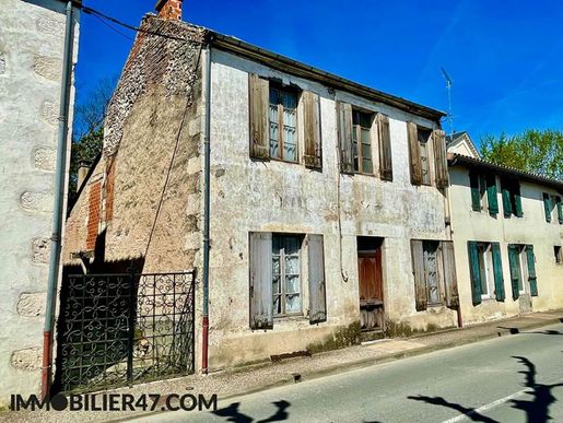 Maison 4 pièces 109 m² · à Castelmoron-sur-Lot · 109 m² · 79 900 €