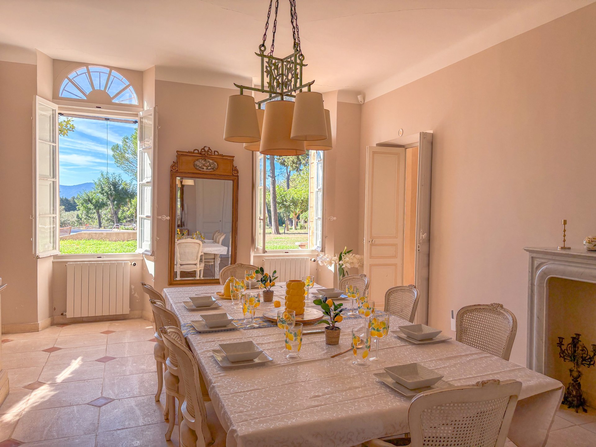 Maison à vendre, 1632m², Le Luc