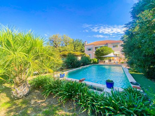 Maison 11 pièces 226 m² · à Toulon · 226 m² · 960 000 €
