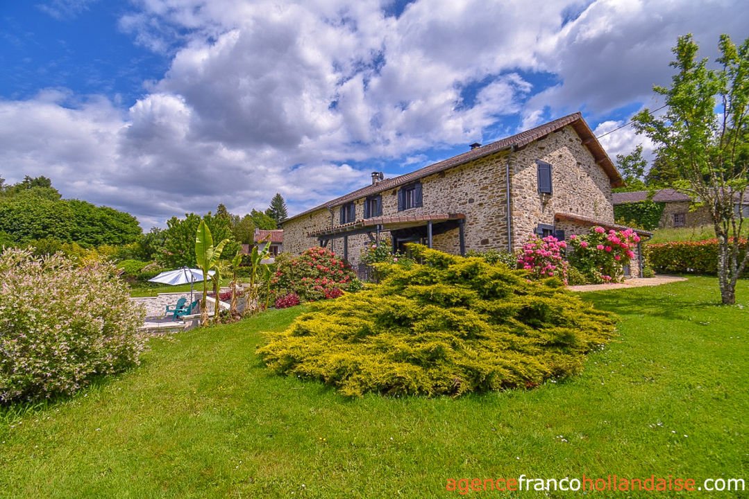 Maison à vendre, 216m², Châteauneuf-la-Forêt