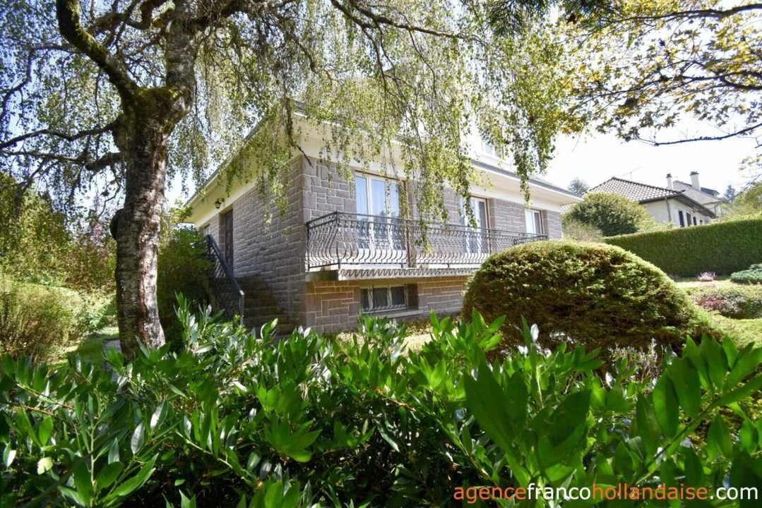 Maison à vendre, 122m², Bugeat