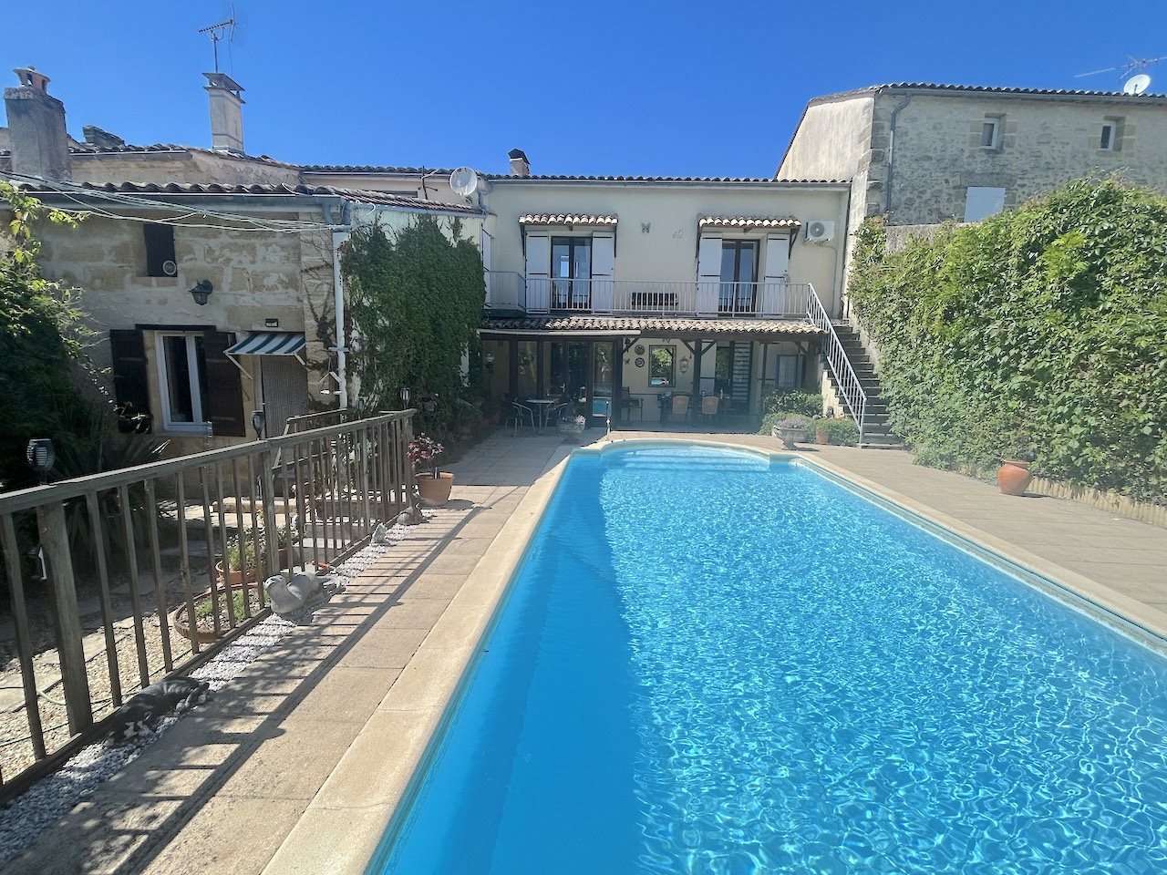 Maison à vendre, 273m², Villefranche-de-Lonchat
