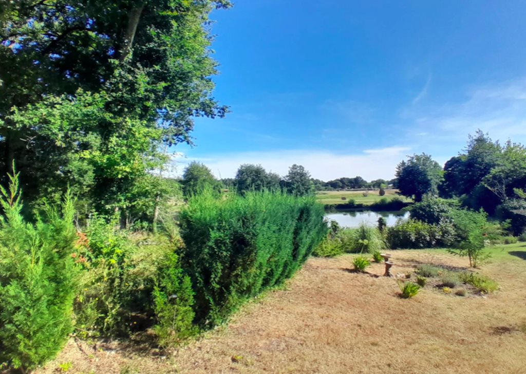 Maison à vendre, 260m², Baignes-Sainte-Radegonde