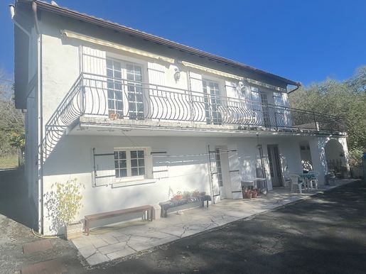 Maison 7 pièces 121 m² · à Mussidan · 121 m² · 167 000 €