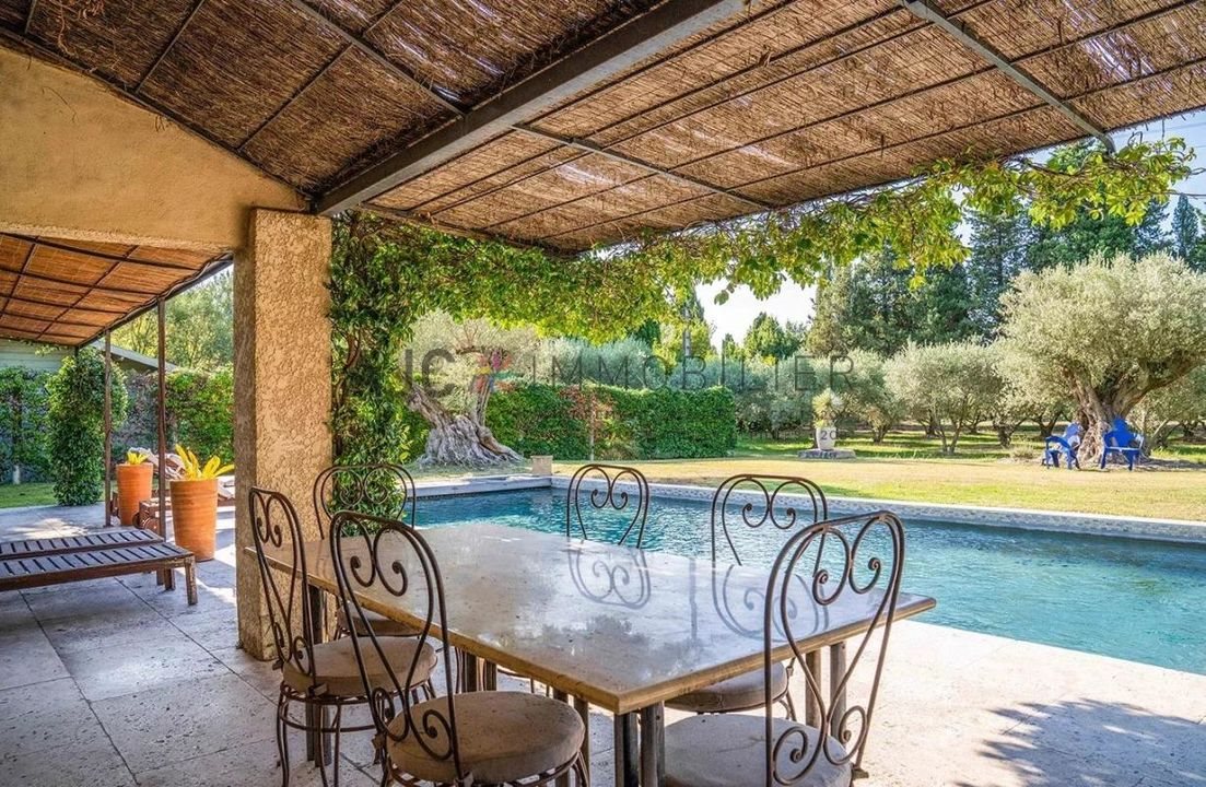 Maison à vendre, 242m², Saint-Rémy-de-Provence
