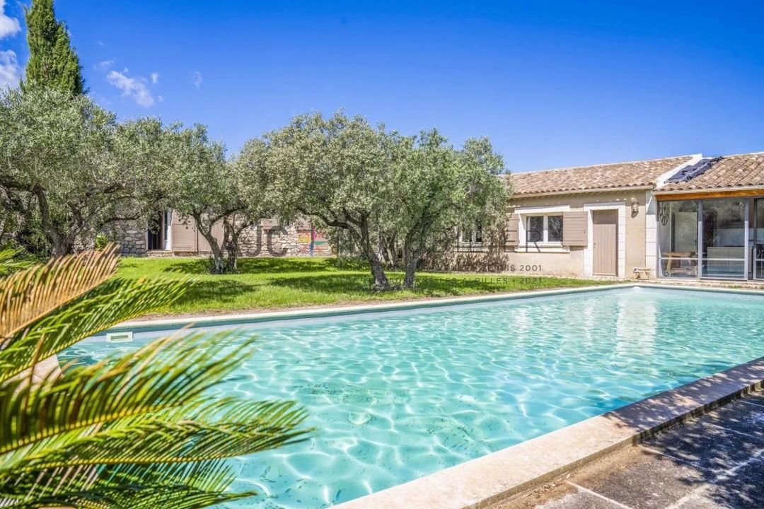 Maison à vendre, 295m², Eygalières