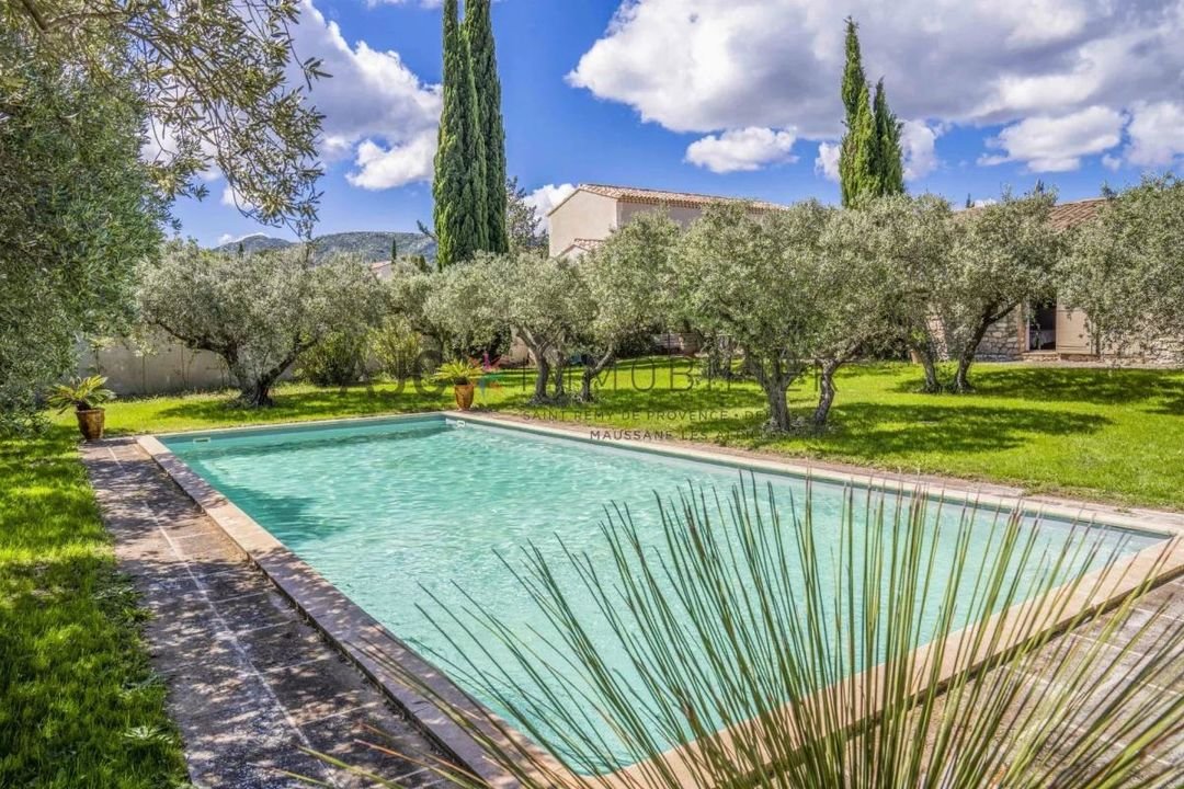 Maison à vendre, 295m², Eygalières