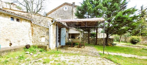 7 pièces 140 m² · à Lussan · 140 m² · 395 000 €